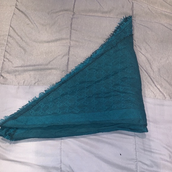 Gucci Winter Scarf - Picture 3 of 3